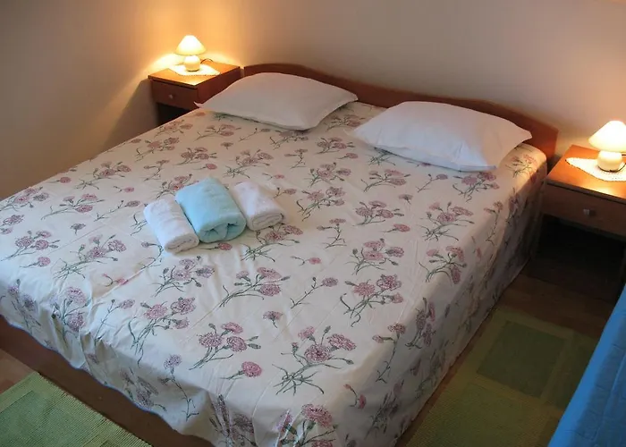 아파트 Niksa 돈제페트레케인