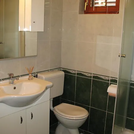 Niksa Apartamento Petrčane